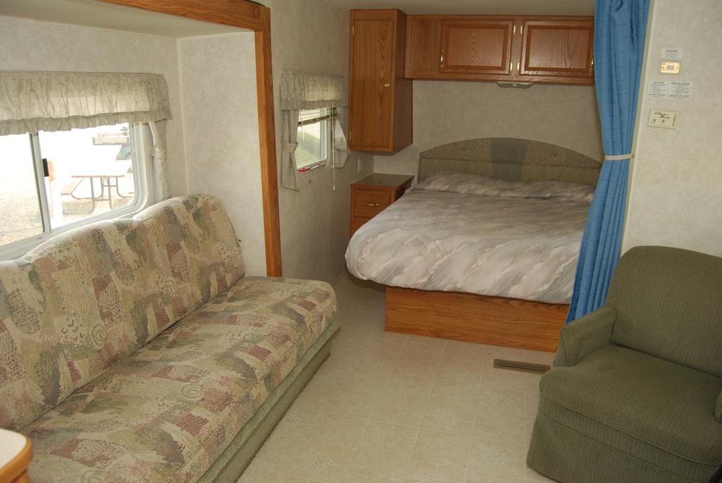 Crescent Bar Camping Resort Studio Cabin 1 Trinidad Экстерьер фото